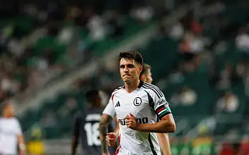 Bartosz Kapustka przedłuża kontrakt z Legią