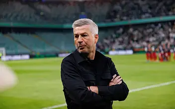 Iordănescu o remisie z Rakowem: Legia dominowała